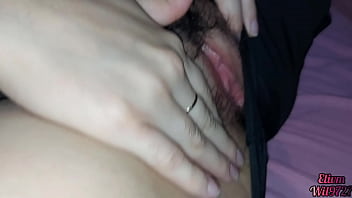 Adik Tiriku Yang Hot Dalam Spandex Memamerkan Memeknya Padaku
