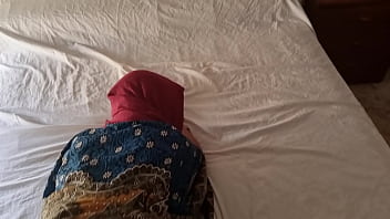 Malam Panas Bersama Gadis Berhijab Untuk Satu Pria Bule