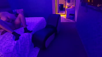 Ibu Janda Yang Haus Nafsu, Doyan Dikocok Dua Kontol Di Kamar Motel Yang Panas – Part 2