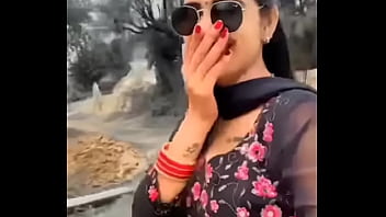 Naik Turun Susu Bhabhi Desi