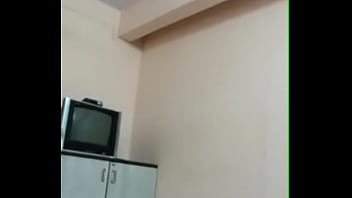 Pembantu Desi Yang Menggoda