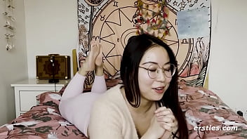Gadis Cina Imut Ini Sangat Antusias Saat Membuat Video Masturbasi Untuk Kami