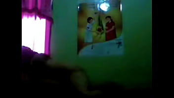 Janda Berkerudung Yang Menggoda Dengan Tubuh Seksi Dan Penuh Gairah