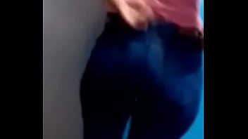 Mau Ikutin Gue Yang Lagi Basah-basahan Ke Kantor?