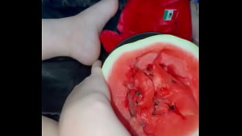 Melon Manis Membiakkan Orgasme Perempuan-rekaman Panjang Arab Buatan Rumahan 2025-amatir Saudi Terbaik-putih Salju Arab Masturbasi Nakal-fetish Makanan Ekstrem-buah Di Memek Remaja Ketat-perempuan-los Angeles-usa