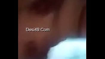 Istri Desi Yang Menggoda Sedang Menunggu Untuk Dipuaskan