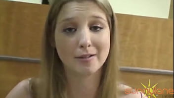 Sunny Lane Si Blonde Teler Ngesot Di Kamar Rumah Sakit!