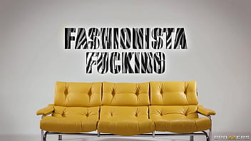 Gadis Fashionista Yang Hot Bercinta Dengan Zaawaadi Di Brazzers! Masukkan Kode Xvpromo Di Situs Resmi Untuk Diskon Eksklusif