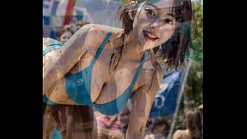 Pesta Lumpur Panas Dengan Robot Seksi