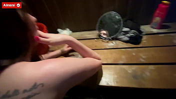 Menggoda Ibu Tiri Seksi Di Pemandian Rusia Yang Panas