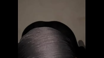 Gadis Arab Berhijab Berubah Jadi Pelacur Anal, Membuka Lebar Pantat Besarnya Yang Menggoda