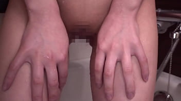 Adik Tiri Jepang Kuasai Tubuhku Di Kamar Mandi Hingga Aku Tumpahkan Semua Isi