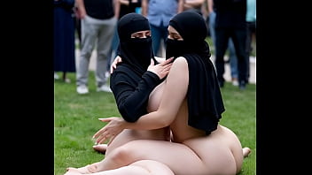 Kompliasi Lesbian Bergaya Anjing Dengan Niqab Dan Hijab: Ibu-ibu Berbodi Seksi Dan Remaja Hot Edisi Grok Ai