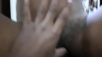 Dihardik Guruku Yang Muda Dan Seksi – Kisah Mesum Desi Hindi