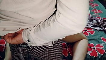 Ratu Priyanshi Dengan Pantat Bulat Besar Yang Menggoda Dalam Berbagai Posisi Panas