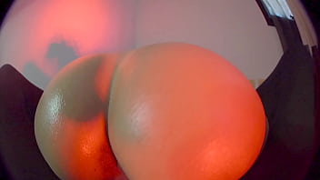 Ibu Tiri Jepang, Mungkin Evelyn Bisa Keluar Dari Masalah Ini Dengan Cara Yang Menggoda