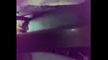 Gadis Desi Menggoda Pacarnya Dengan Nafsu Liar Dan Menjadikannya Penonton