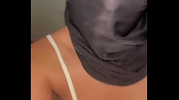 Gadis Muslim Arab Nakal Goyang Payudara Montoknya Yang Sempurna Dengan Liar