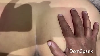 Dilatih Anusnya, Milf Asia Berpantat Besar Dihajar Dari Belakang