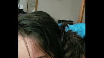 Tenggorokan Dalam Asia Yang Menggoda