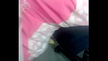 Pembantu Kantor Seksi Yang Menggoda