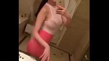 Koleksi Cermin Alice Zhou, Model Tiongkok Yang Menggoda Dan Panas