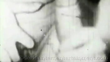 Kartu-kartu Panas Dari Ibu Tiriku Yang Menggoda