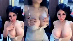 Feriosa Manis Pengen Disiram Sperma Panas