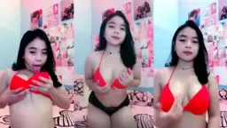 Jilat Tetek Mommy Bbymoy, Host Kimcil Yang Lagi Horny