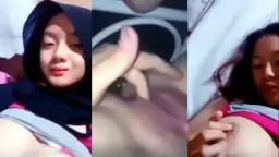 Tiktok Cewek Berjilbab Cantik Mengocok Memek