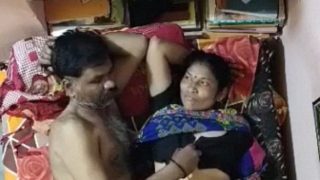 Video Panas Pasangan Dewasa India Bercinta Bocor Di Internet