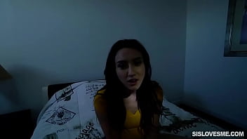 Remaja Menggoyang Kakak Tiri Dalam Adegan Intim Dari Sudut Pandang Orang Pertama