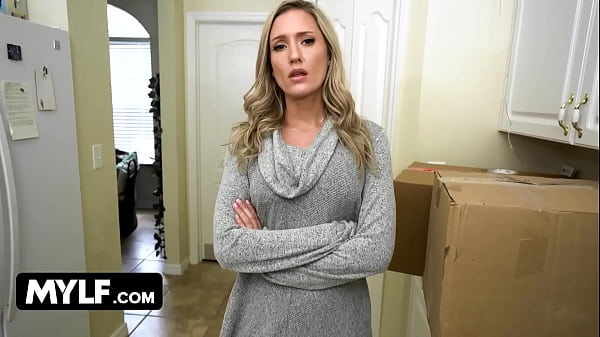 Ada Pussy Ibu Tiri Yang Menunggumu Di Rumah
