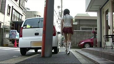 Tiga Badan Bergeliat: Jepang Kurus Yang Menggoda