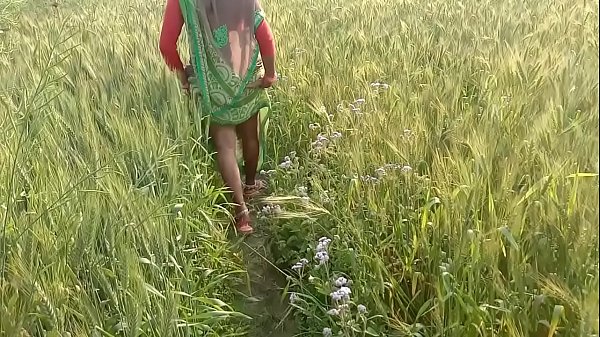 Gadis Desa India Digoyang Di Alam Terbuka