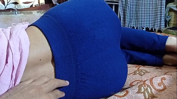 Adik Tiri India Yang Imut Dihardik Kakak Tiri, Adegan Mesra Penuh Gairah Dengan Audio Hindi Yang Jelas