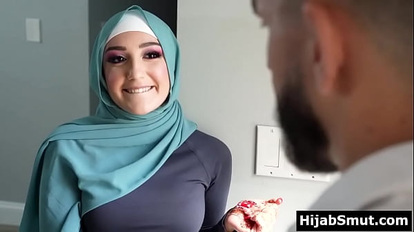 Gadis Muslimah Yang Diperkosa Dan Dikontrol Oleh Pelatih Sepak Bolanya