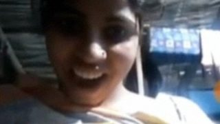 Gadis Desa Menggoda Dengan Membuka Payudara Di Video Call