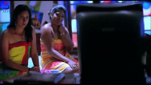 Gadis Nakal Nonton Mms Adegan Panas – Zehreeli Nagin [2012] Dub Hindi