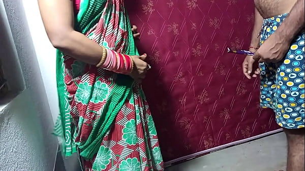 मौसी ने भतीजी को चॉकलेट देकर उसकी चुदाई की