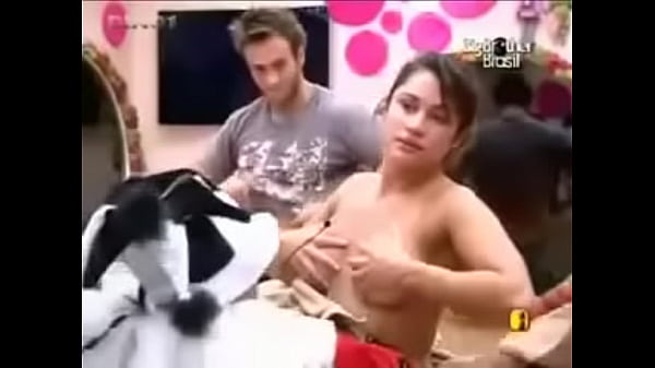 Model Hindi Yang Menggairahkan