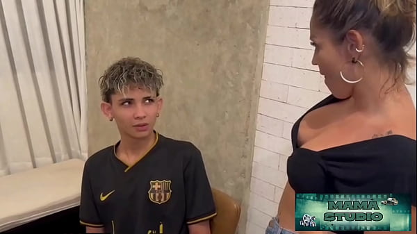 Ngentot Dengan Ibu Tiri Ganas Demi Tutupi Aibku Yang Ketahuan Nonton Bokep Saat Makan Malam