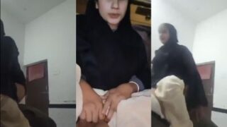 Ayah Tiri Muslim Menggila, Tancapkan Nafsu Ke Tubuh Putri Tirinya Dalam Video Mesum