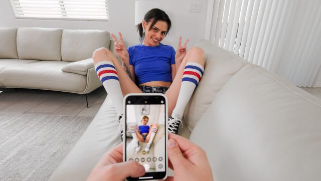 Kakak Tiriku Gatel Banget, Bikin Aku Basah Tanpa Henti