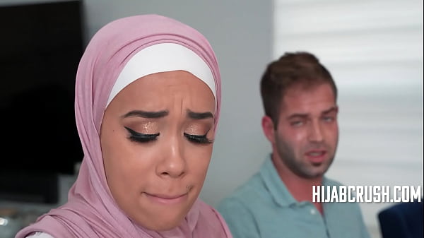 Membuka Nafsu Arab Tiri Yang Selalu Berhijab