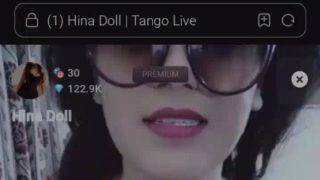 Hina Boneka Mainin Kontol Sambil Video Call, Crot Di Depan Kamera