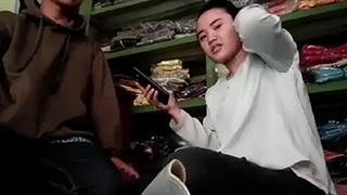 Pasangan Ganas Beraksi Di Balik Kasir Toko