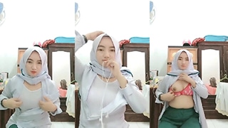 Perawat Nakal Buka Live Show Panas