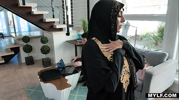 Kylie Kingston Selalu Takut Mengakui Hasrat Paling Liar Dalam Dirinya, Apalagi Dengan Iman Yang Begitu Ketat Membelenggu Tubuhnya.