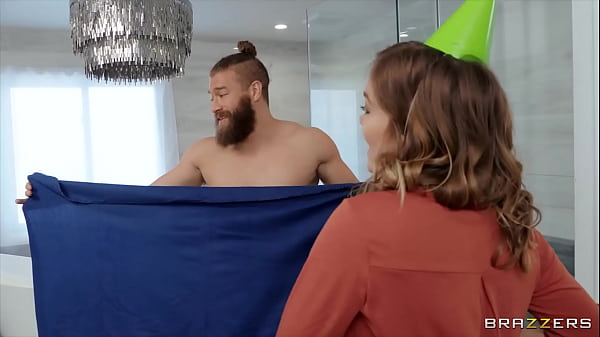 Goyang Ganas Cewek Seksi Serumahku / Tonton Lengkap Di Brazzers